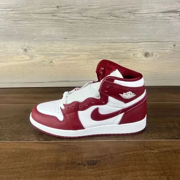 Jordan 1 Retro High OG Artisinal Team Red (GS) Size 6.5Y/8W FD1437-160 New